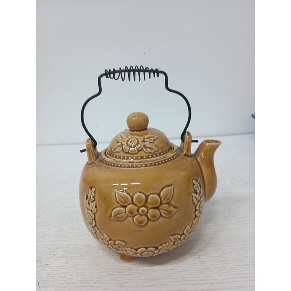 Vintage 70s Tea Time Porcelain Tea Pot Gold Embossed With Wire Handle Japan - Picture 7 of 13